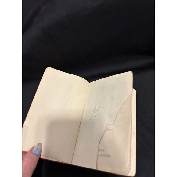 Antique Leather Bound Volume of Shakespeare 1920's Vintage - Picture 10 of 15